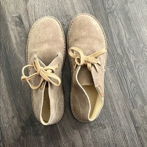Brooks Brothers boys suede shoe SIZE 37